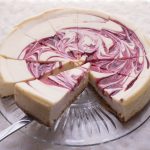 Cheesecake marbré aux myrtilles