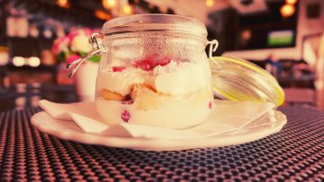 Tiramisu aux pralines et aux framboises